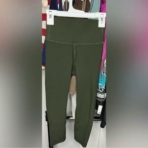 All in Motion Girls Capri Leggings in Olive, Size 6/6X